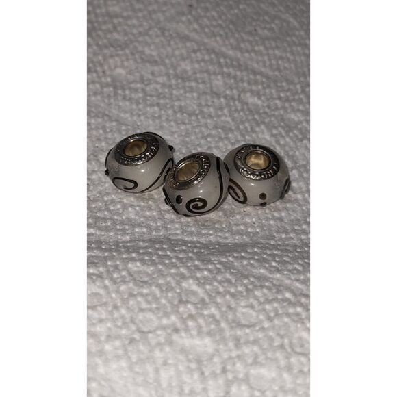 NEW SET OF 3 PANDORA MURANO TRANSCULENT WHITE W/SWIRLS & DOTS - REALLY CUTE - Picture 1 of 3